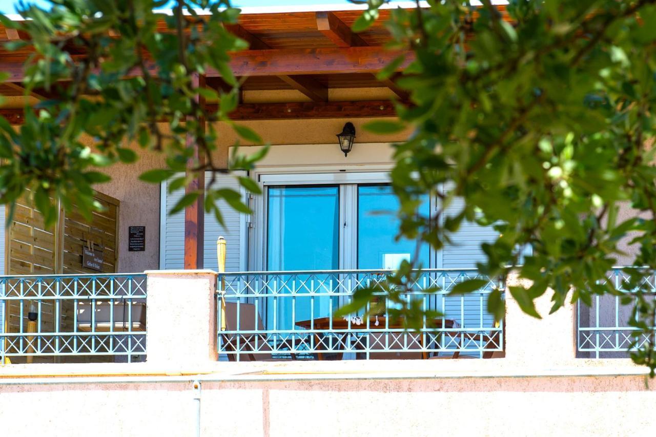 Salty Breeze Experience Vs Olive Flavor Sensation At Porto Cheli Apartment Exterior photo