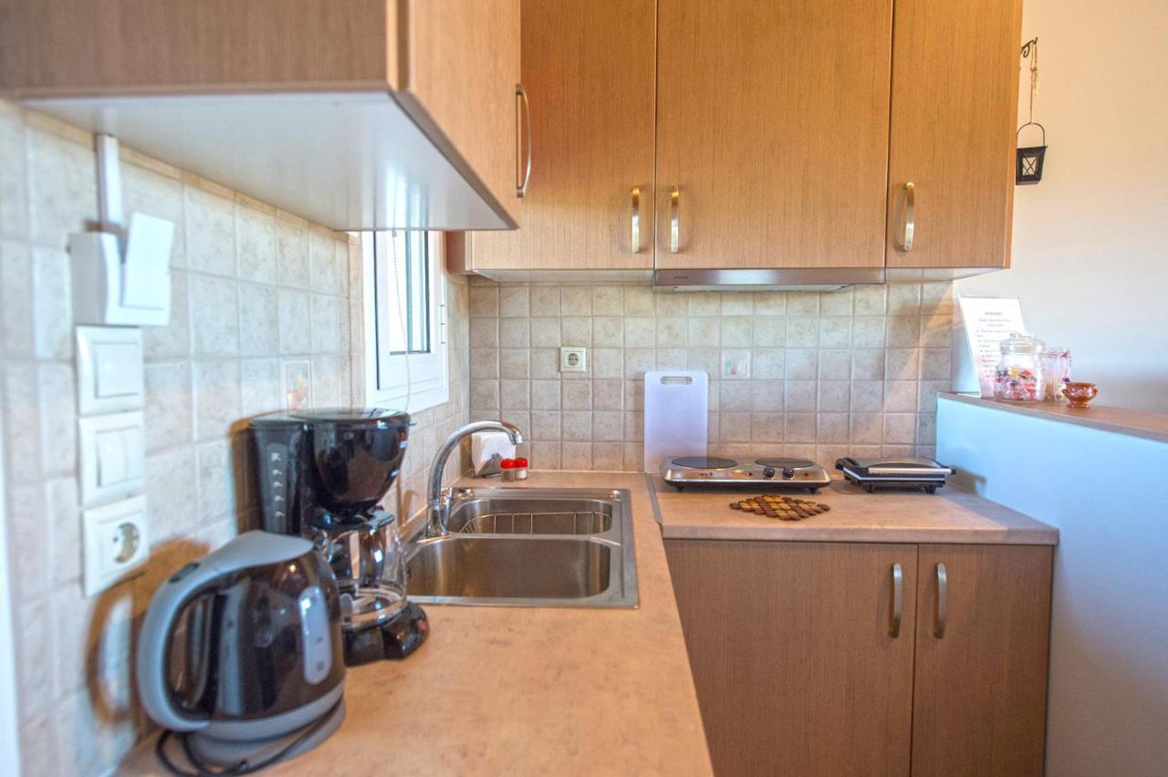 Salty Breeze Experience Vs Olive Flavor Sensation At Porto Cheli Apartment Exterior photo