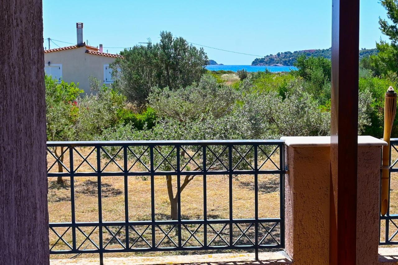 Salty Breeze Experience Vs Olive Flavor Sensation At Porto Cheli Apartment Exterior photo