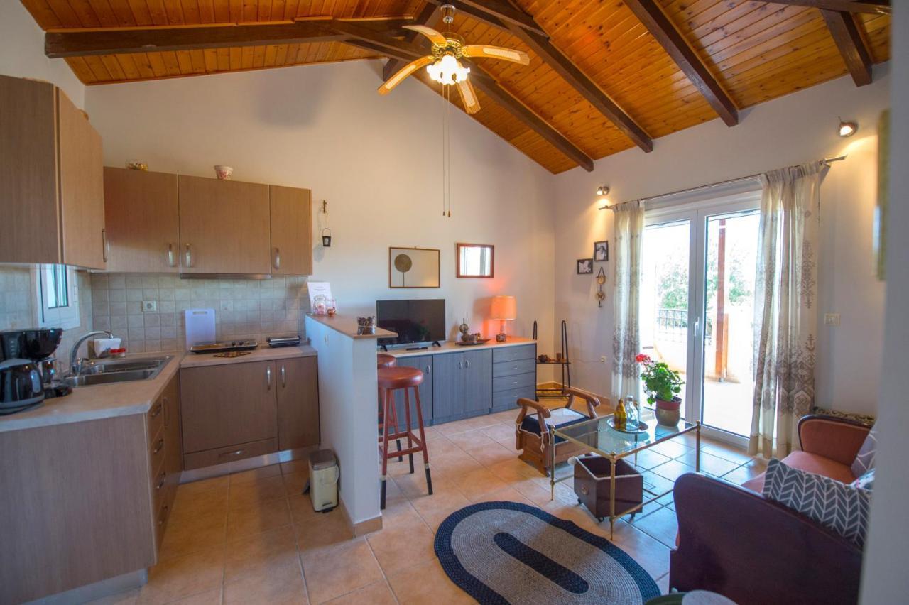 Salty Breeze Experience Vs Olive Flavor Sensation At Porto Cheli Apartment Exterior photo