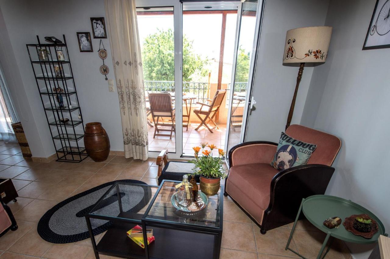 Salty Breeze Experience Vs Olive Flavor Sensation At Porto Cheli Apartment Exterior photo