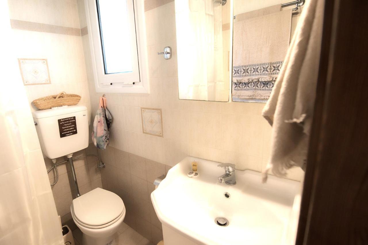 Salty Breeze Experience Vs Olive Flavor Sensation At Porto Cheli Apartment Exterior photo